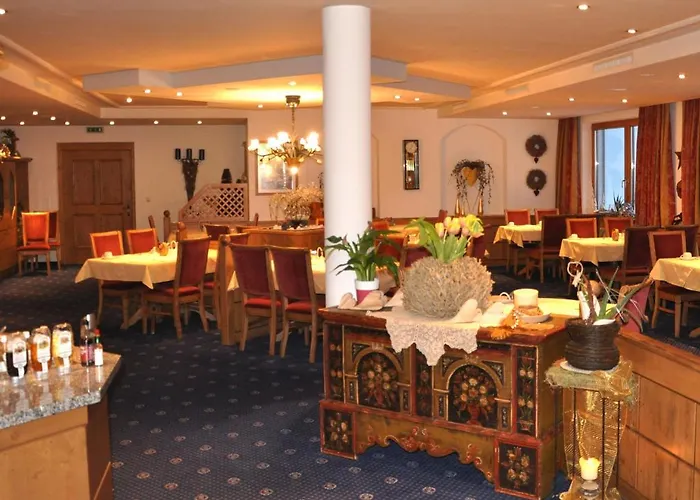 Hotel Garni Angela 4*