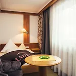 Ξενοδοχείο Garni Angela 4*