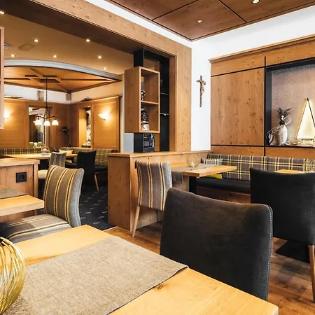 Garni Angela Отель