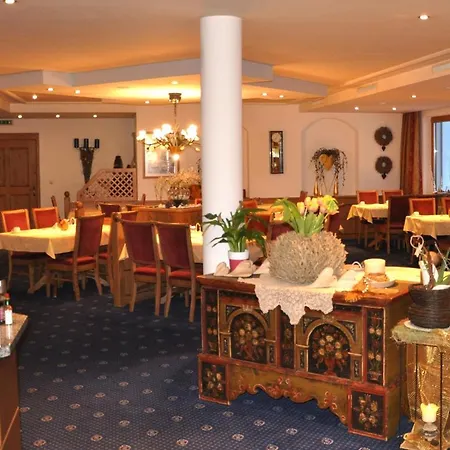 Отель Garni Angela 4*